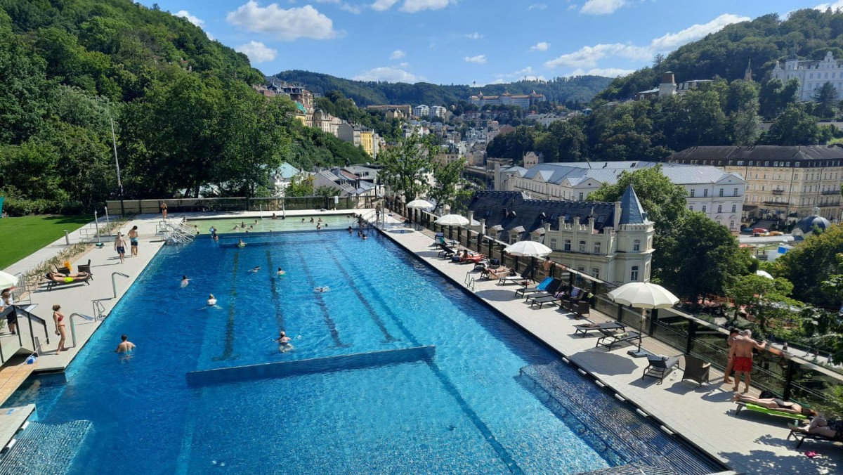 Thermal bazén Karlovy Vary  |  Krušnohorci