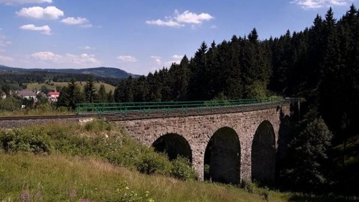Viadukt v Perninku  |  TIC Pernink